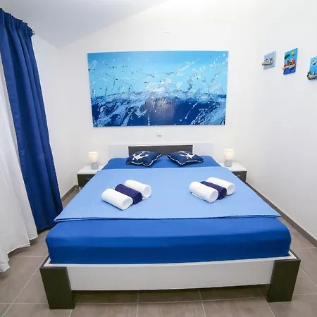 House Lori Tatil Evi