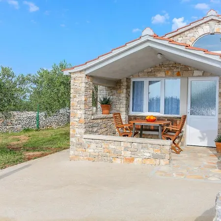 House Lori Tatil Evi