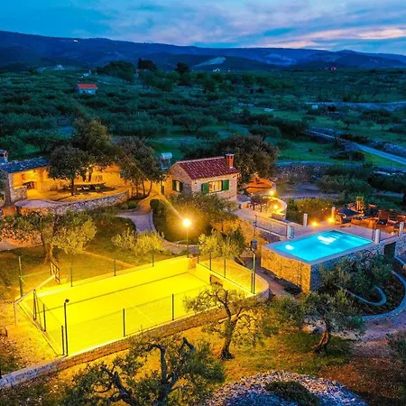 Tatil Evi House Lori Postira