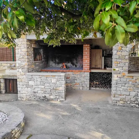 House Lori * Postira
