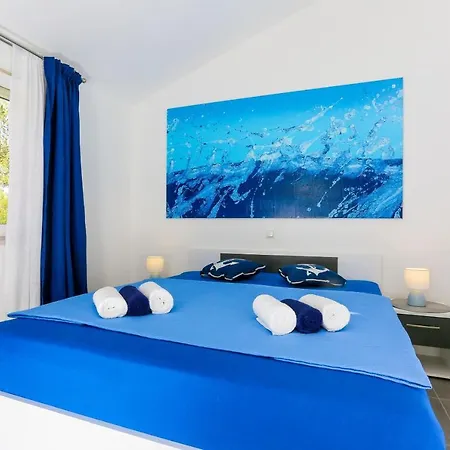 House Lori Tatil Evi